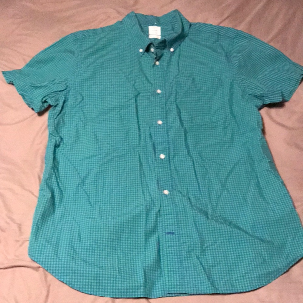 XL Gap button front short sleeve shirt!